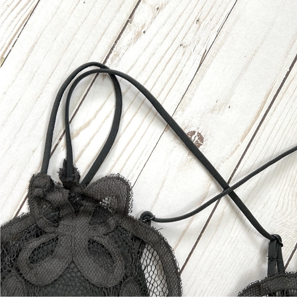 Floral Padded Lace Brawlette in Dark Charcoal Grey Color (almost black) - Picture 3 of 8